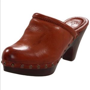 Frye Audra Clogs